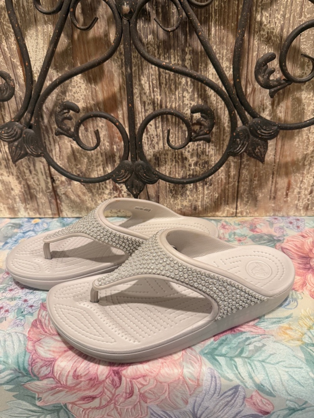 Crocs Sloane Embellished Flip Flops Wedges 9 bling - Picture 6 of 8
